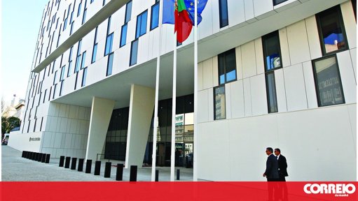 Padrasto detido por abusar de enteada durante mais de uma década