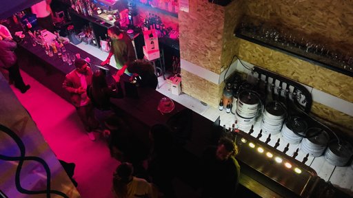 L'Huilerie : un 'ruin bar' de 600 m² redonne vie à un site industriel historique de Marseille