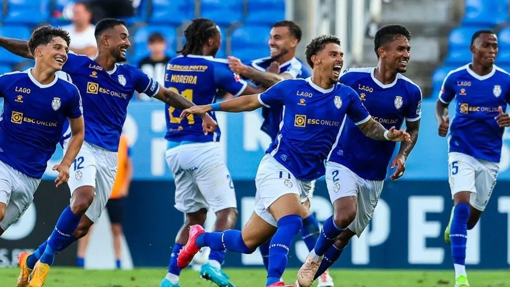 Feirense Goleia Portimonense com Reviravolta Épica nos Descontos