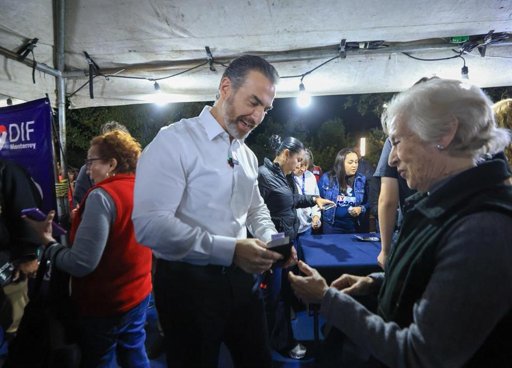 Programa "Monterrey Se Ve Mejor" entrega 8,000 lentes gratuitos y mejora la calidad de vida