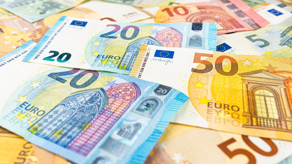 Novas tabelas de retenção na fonte de IRS aliviam impostos de trabalhadores e pensionistas