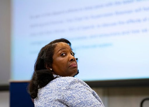 Trump entra em conflito com a Reserva Federal e recorre ao Supremo Tribunal para demitir governadora