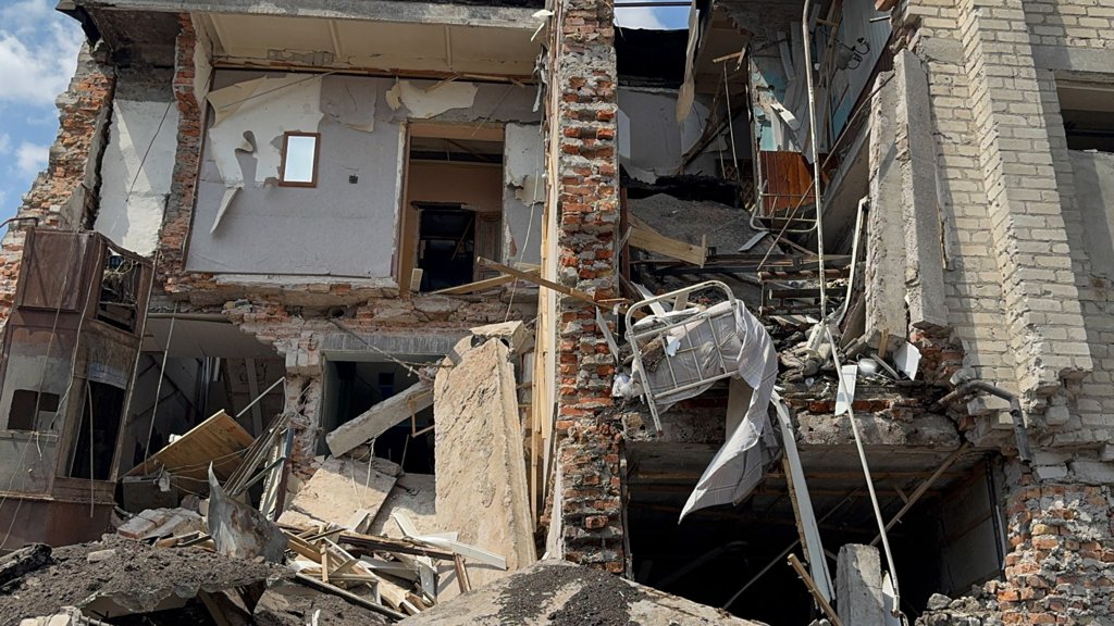 União Europeia aprova novo pacote de ajuda financeira de 3,2 mil milhões de euros à Ucrânia