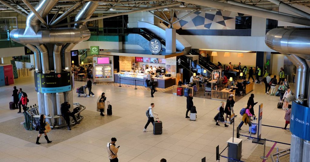 Greve na Menzies causa dezenas de cancelamentos e atrasos nos aeroportos portugueses