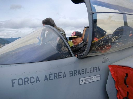 Gobierno aplaza para noviembre la firma del contrato de los aviones Gripen