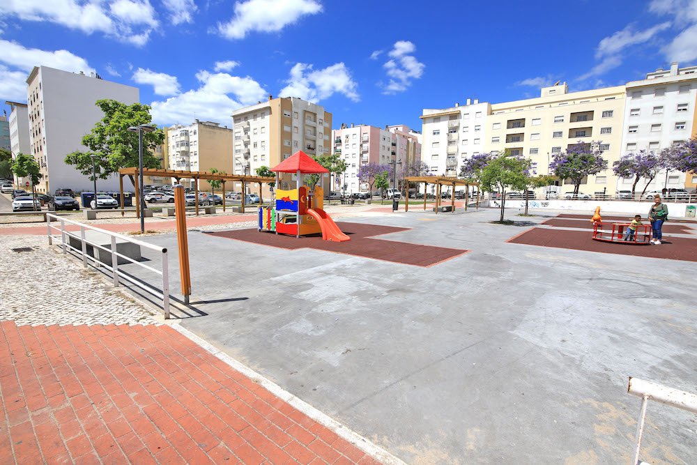 Câmara de Setúbal Apoia Reabilitação de Habitações no Bairro Afonso Costa