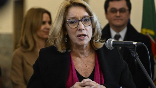 Reforma Laboral do Governo Gera Controvérsia e Críticas da Oposição