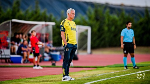 José Mourinho regressa à Luz com registo oficial imaculado