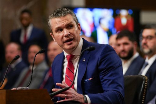 Coreia do Norte Lança Foguetes Durante Visita de Secretário dos EUA ao Sul