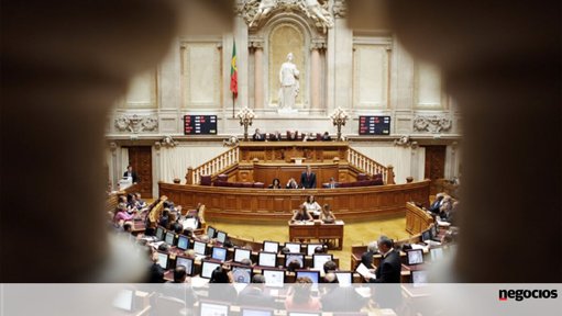 Fim da isenção de comissões na amortização de crédito à habitação gera debate