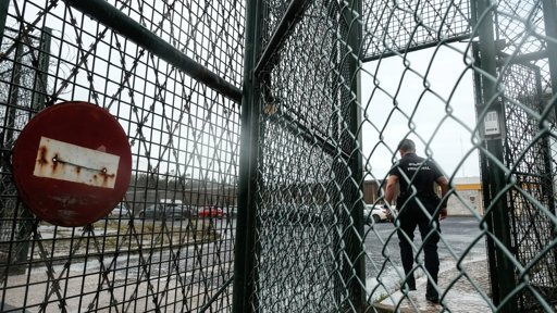 Fuga de Vale de Judeus: Sanções Leves e Falhas de Segurança Persistem Um Ano Depois