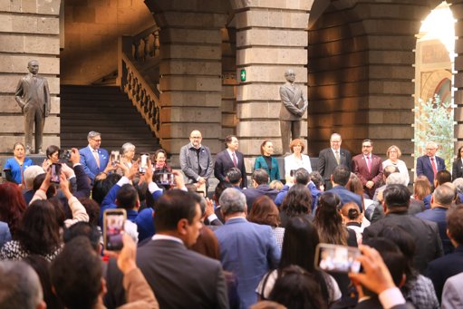 Sheinbaum Lanza Plataforma 'SaberesMx' y Exhorta a Universidades a la Austeridad