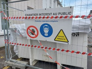 Amiante dans les écoles : une plainte collective déposée à Marseille