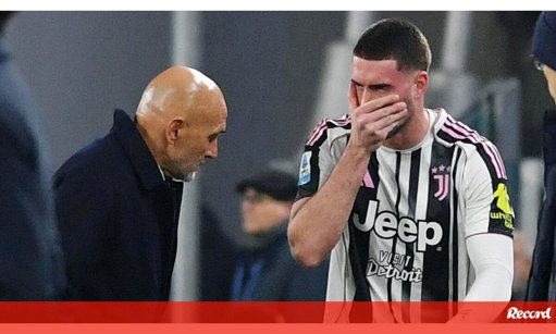 Lesão Grave de Vlahovic Deixa Juventus em Alerta Antes de Duelo com Benfica