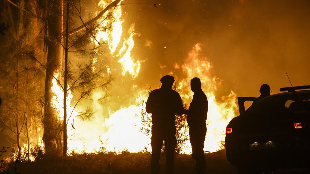 Incêndio em Ponte da Barca Leva a Evacuações e Mobiliza Vasta Resposta de Emergência
