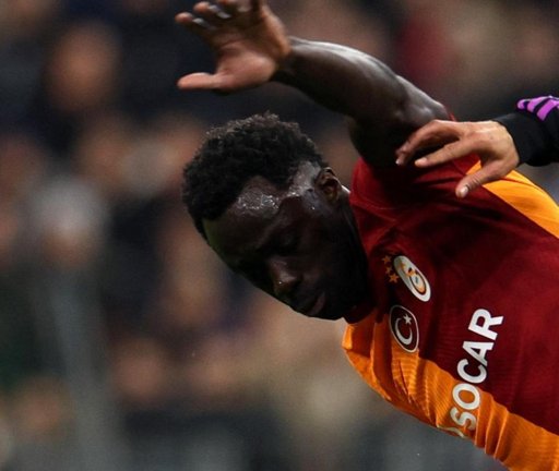 Dávinson Sánchez supera a James Rodríguez en apariciones en torneos UEFA