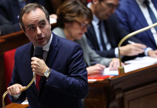 Le coup d'envoi sous haute tension des débats sur le budget 2026