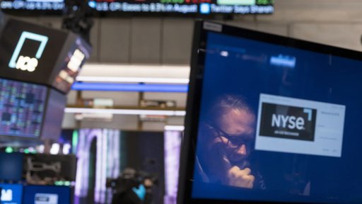 Wall Street Termina Semana e Mês em Baixa com Realização de Lucros