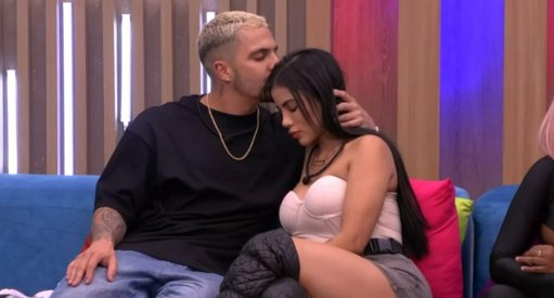 Altafulla desmiente rumores de ruptura con un romántico gesto hacia Karina García