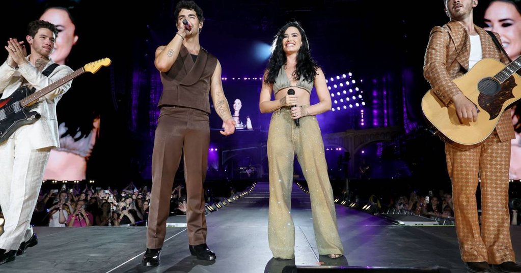 Reencontro Nostálgico de 'Camp Rock' Leva Fãs da Disney ao Delírio