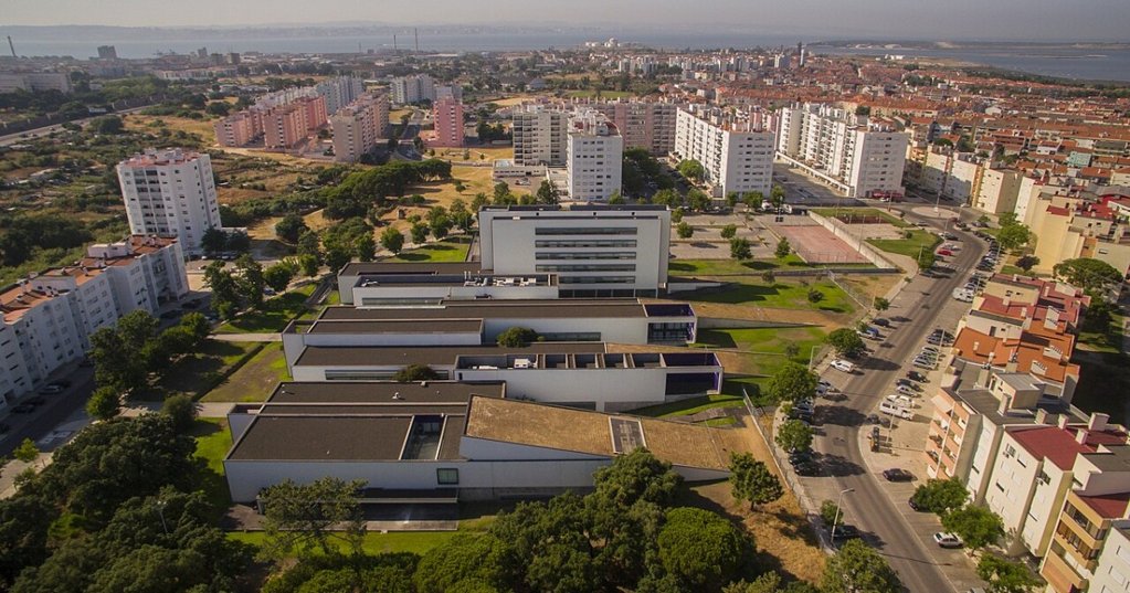 Municípios Avançam com Soluções Locais para Habitação Acessível