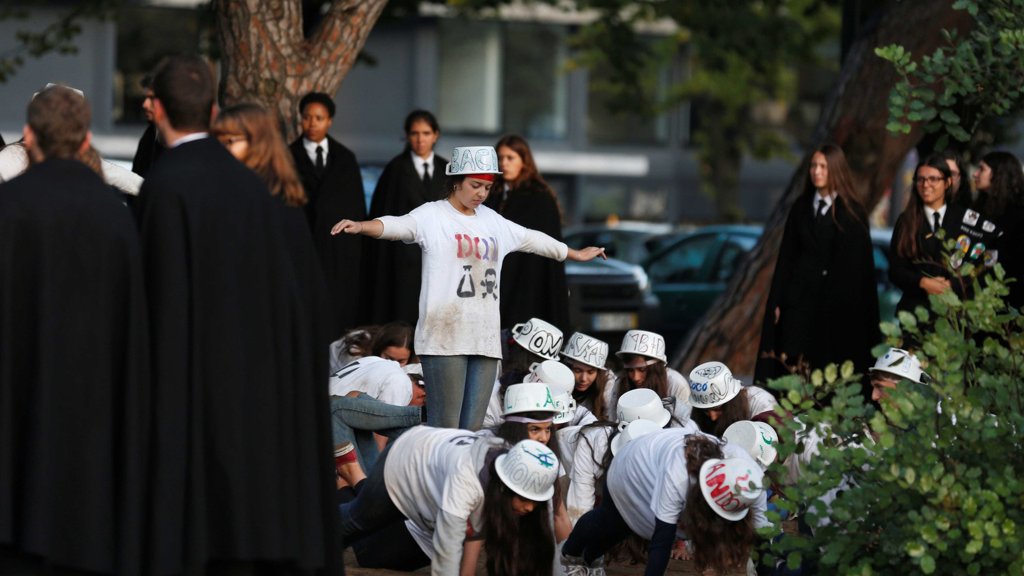 Custos da Habitação Afastam Jovens do Ensino Superior