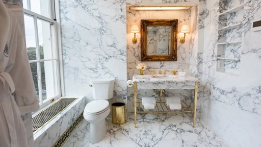 Remodelações Controversas na Casa Branca