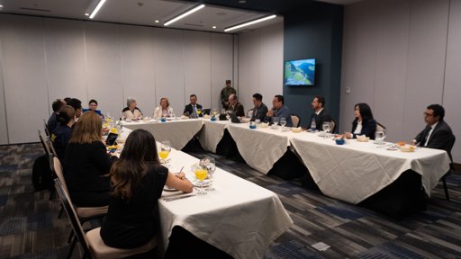 Colombia envía delegación de alto nivel a Ecuador para desactivar la 'guerra comercial'