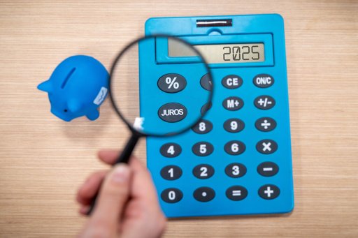 BCE mantém taxas de juro em 2% e revê em alta crescimento da Zona Euro para 1,2%