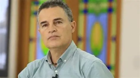 Alianza de exgobernadores "La Fuerza de las Regiones" formaliza su aspiración presidencial