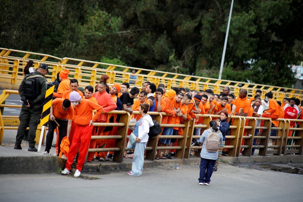 Crisis diplomática entre Colombia y Ecuador por deportación masiva de presos