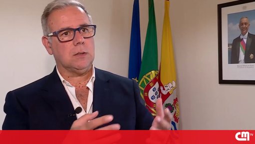 Apartamento de Mulher Encontrada Morta em Alcochete Permanece por Limpar, Gerando Revolta