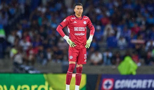 Larcamón impone disciplina en Cruz Azul y deja en la banca a Mier y Ditta
