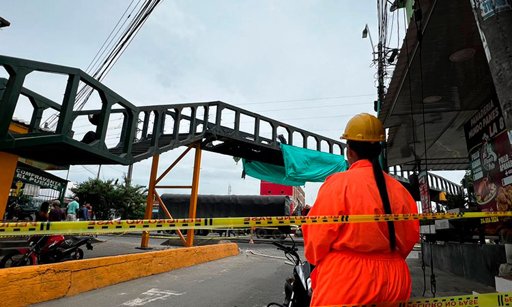Desmontan puente peatonal en el oriente de Cali por riesgo estructural