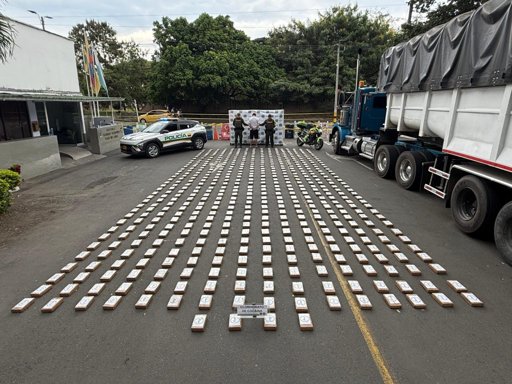 Incautan más de media tonelada de cocaína en la vía Villarrica-Palmira