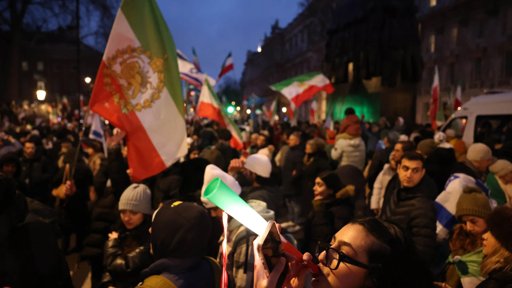 Repressão Violenta dos Protestos no Irão