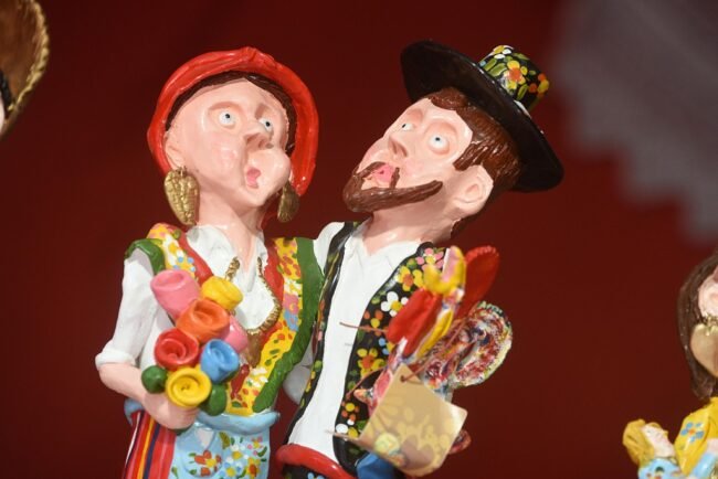 Feira de Artesanato e Gastronomia de Famalicão anuncia cartaz com D.A.M.A, Dillaz e Quim Barreiros