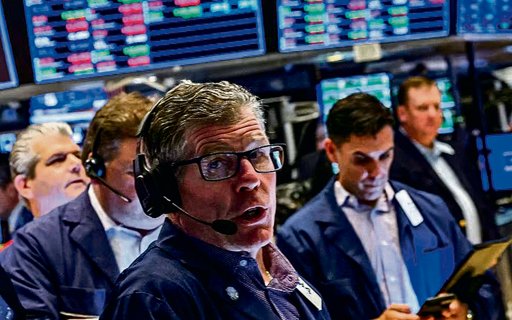 Palantir Sofre Correção e Atrai 'Short Sellers' em Sinal de Ceticismo sobre IA