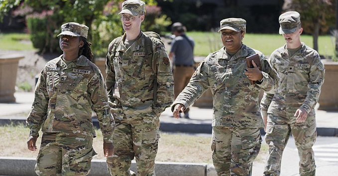 Trump mobiliza Guarda Nacional em Washington D.C.

para combater alegada onda de crime