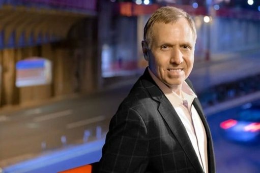 Músicos boicotean el Kennedy Center tras añadir el nombre de Donald Trump al recinto