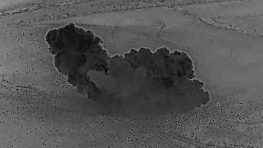 EE.
UU. lanza ataque a gran escala contra el Estado Islámico en Siria como “declaración de venganza”