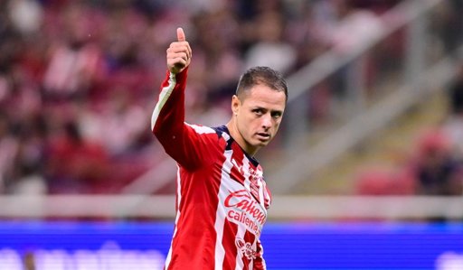 El rendimiento de 'Chicharito' Hernández divide opiniones mientras anota su primer gol al América