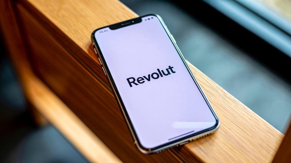Revolut estabelece sucursal em Portugal e passa a oferecer IBAN nacional