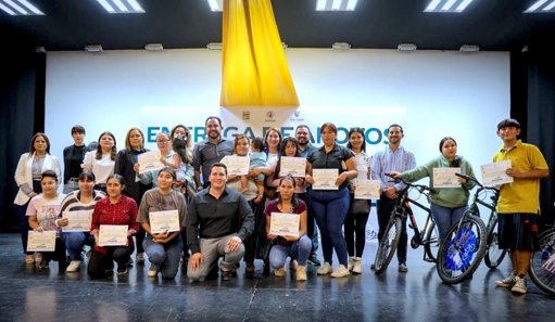 Los Cabos impulsa a jóvenes emprendedores y madres jóvenes con apoyos económicos