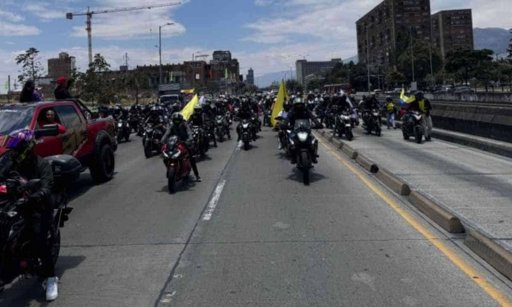 Vehículos Híbridos y Motocicletas de Alto Cilindraje Enfrentan Aumento de Impuestos