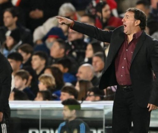 Néstor Lorenzo, entre los mejores seleccionadores del mundo en 2025