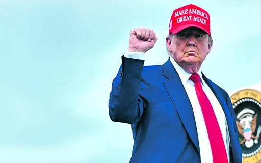 Ameaças tarifárias de Trump sobre setor tecnológico geram confronto com a União Europeia