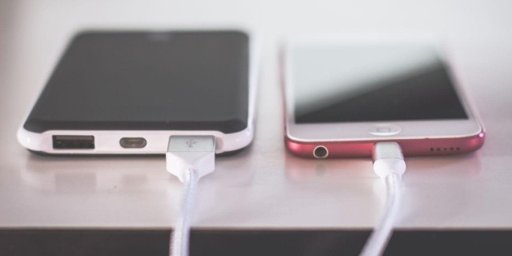 Estudio revela qué aplicaciones populares consumen más batería en los celulares