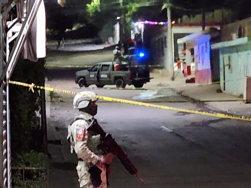 Asesinan a dos hombres en una cancha de voleibol en Culiacán
