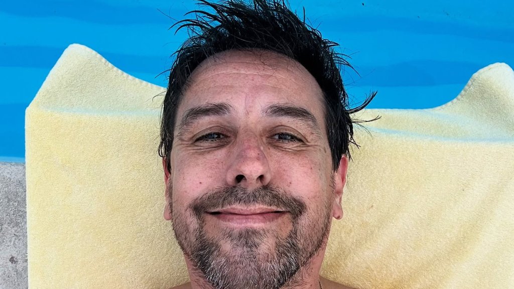 Manuel Marques reage a acusações de violência doméstica com ação legal e imagem familiar